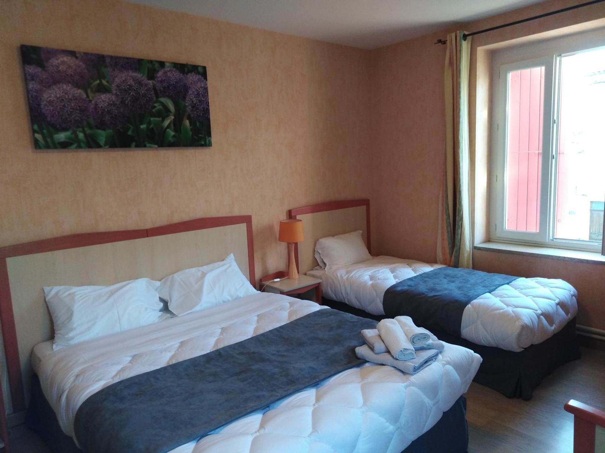 Logis Hotel Des Voyageurs Restaurant La Bonne Tabl'Hay Ливрон-сюр-Дром Экстерьер фото