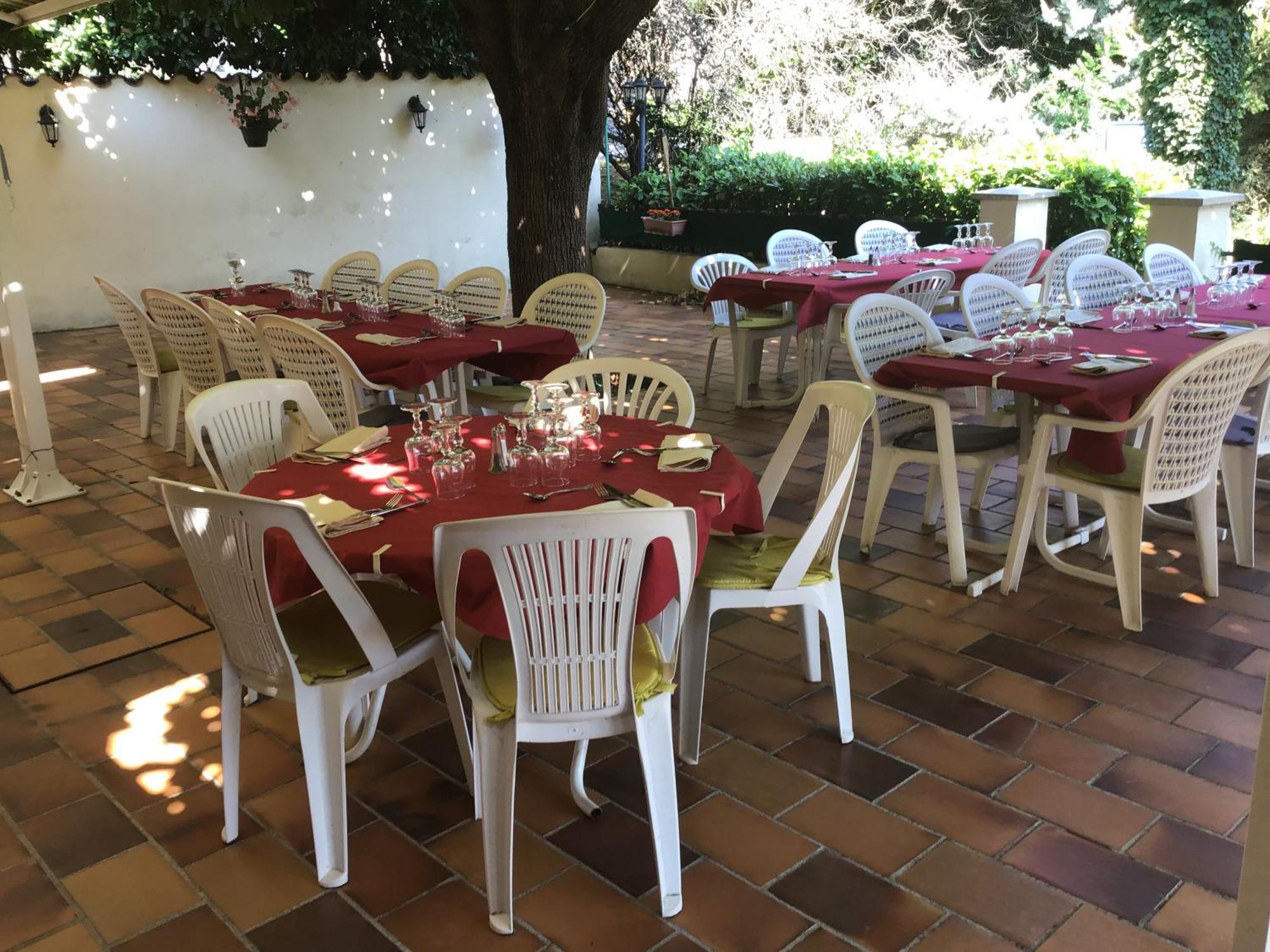 Logis Hotel Des Voyageurs Restaurant La Bonne Tabl'Hay Ливрон-сюр-Дром Экстерьер фото