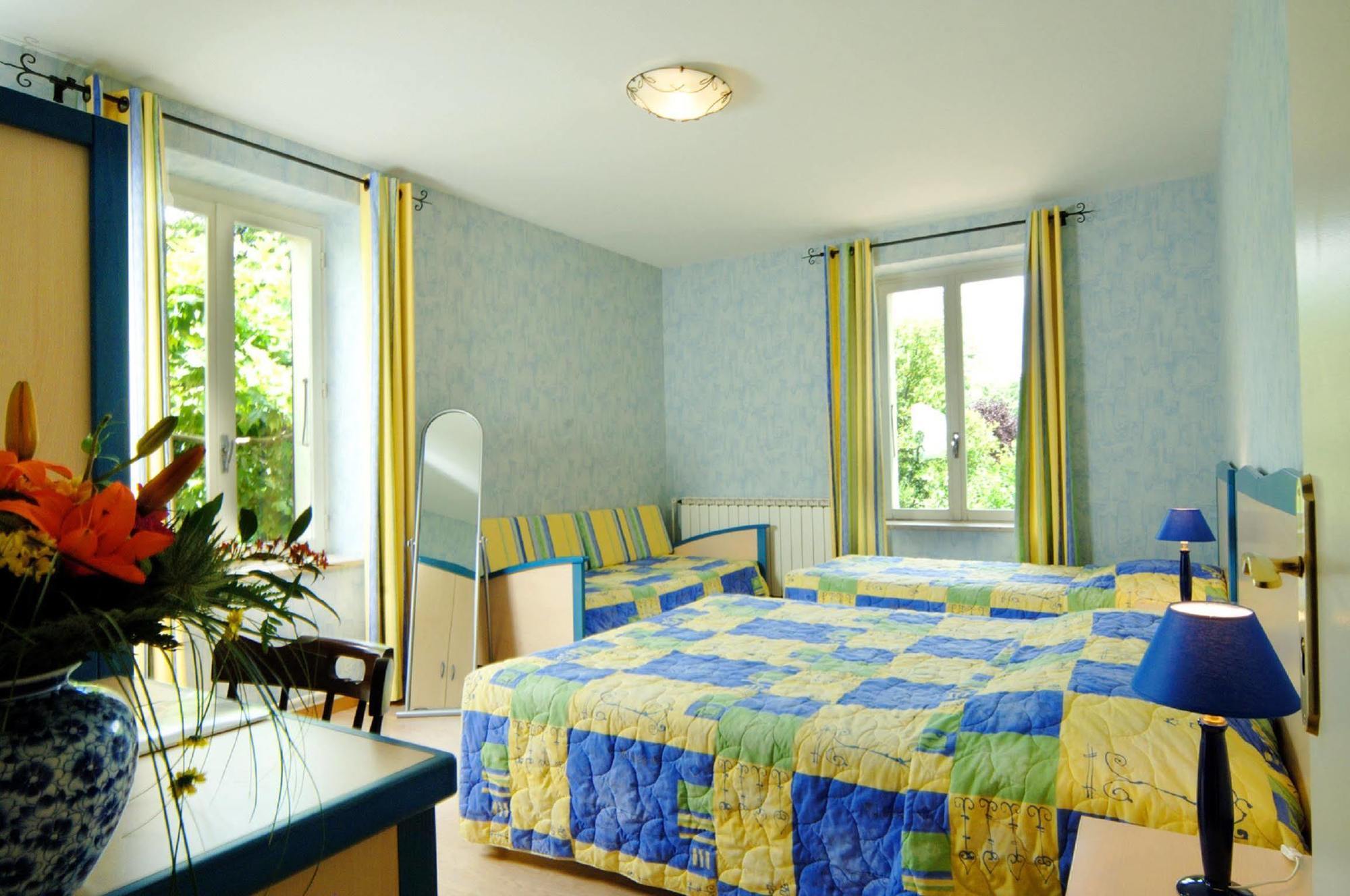 Logis Hotel Des Voyageurs Restaurant La Bonne Tabl'Hay Ливрон-сюр-Дром Экстерьер фото